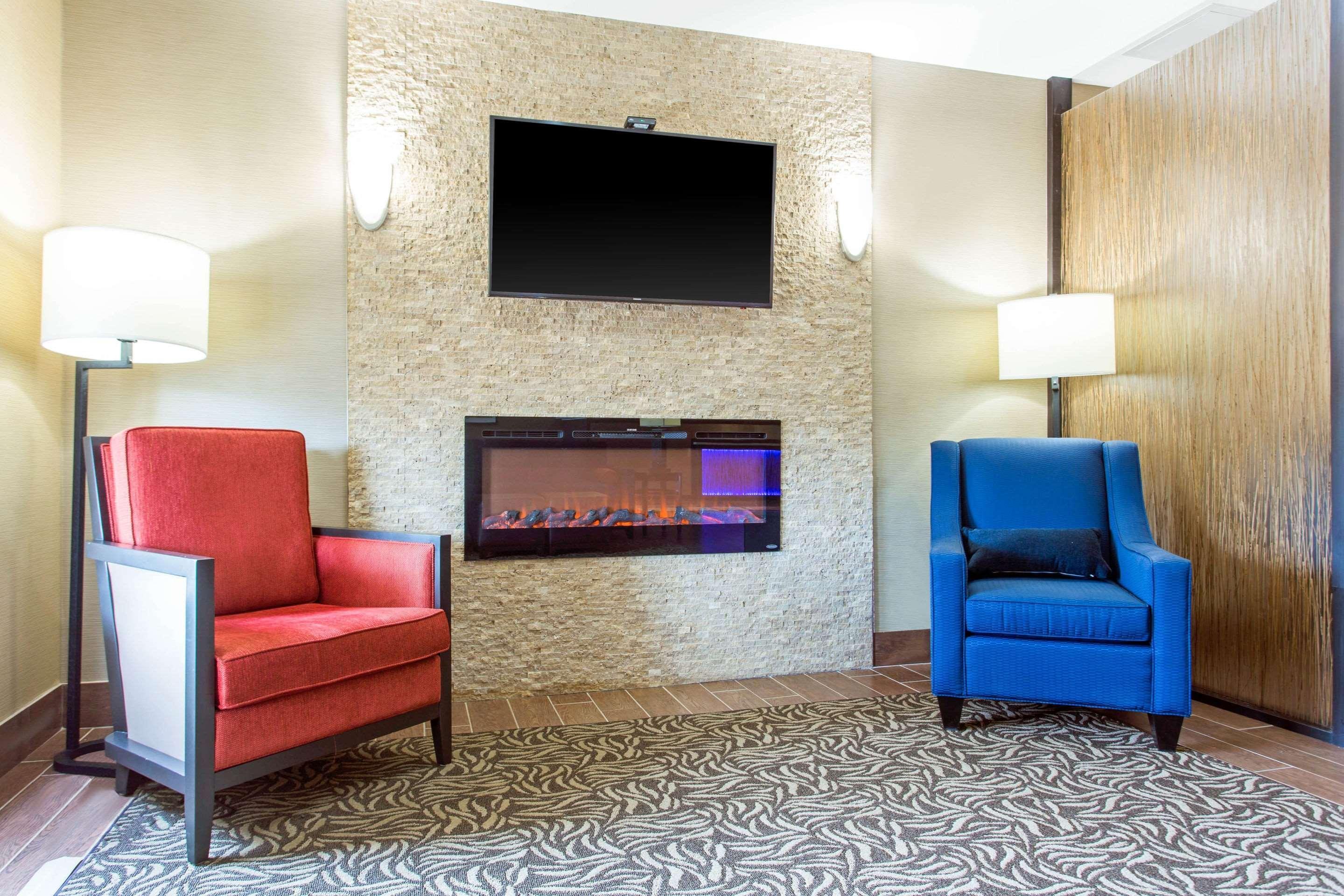 Comfort Suites Clinton Near Presbyterian College Luaran gambar