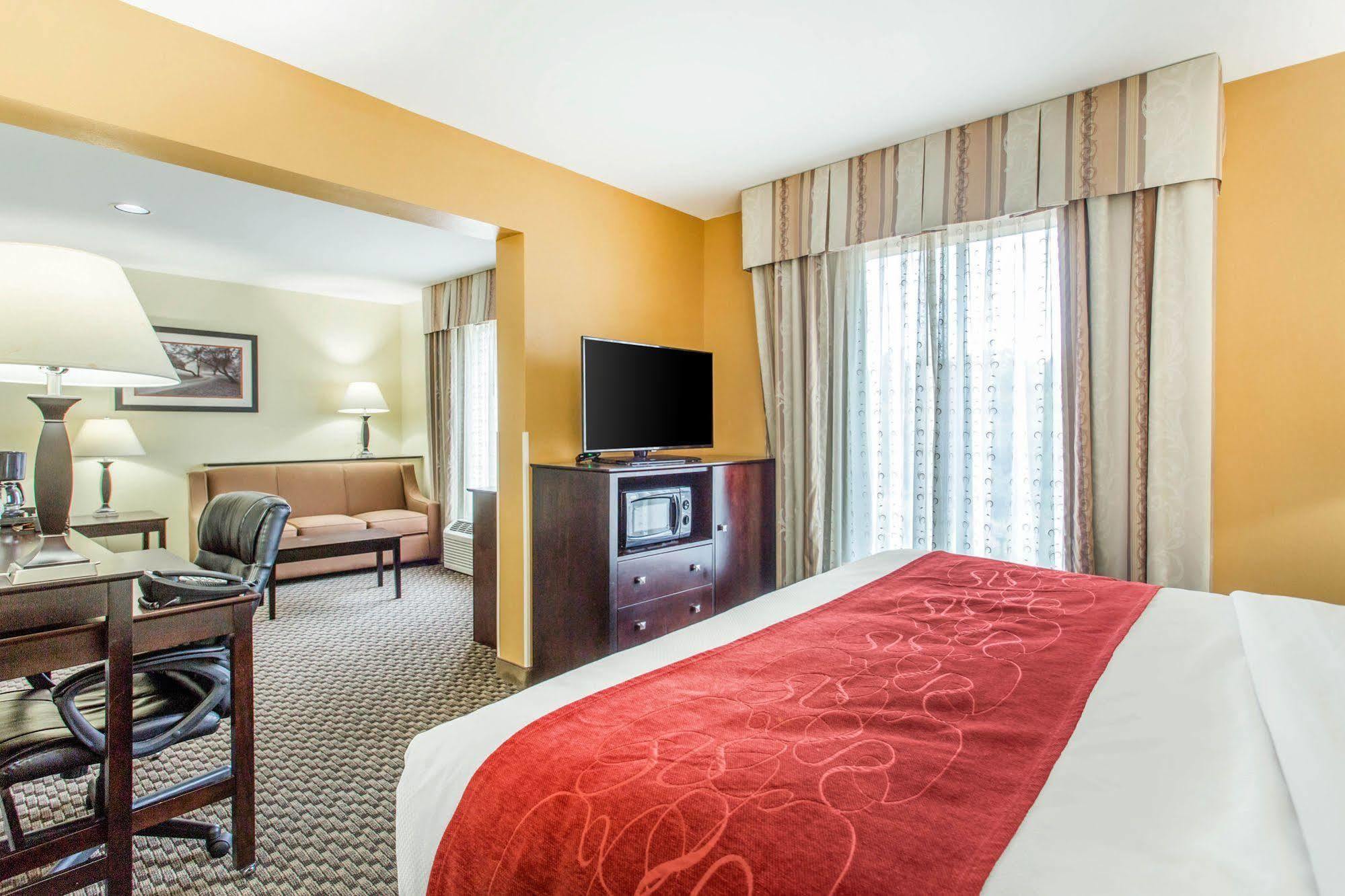 Comfort Suites Clinton Near Presbyterian College Luaran gambar
